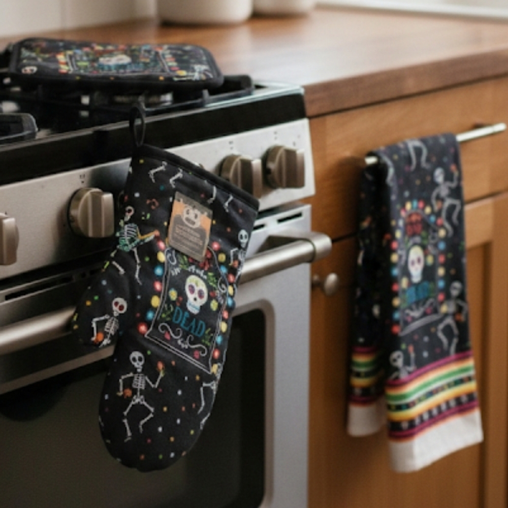 Day of The Dead SUGAR SKULLS Kitchen Set